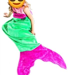 Green and Pink Mermaid Tail Blanket